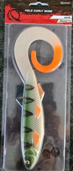 Quantum Shad : YOLO Curly Tail Baars 26 Cm – 64 G